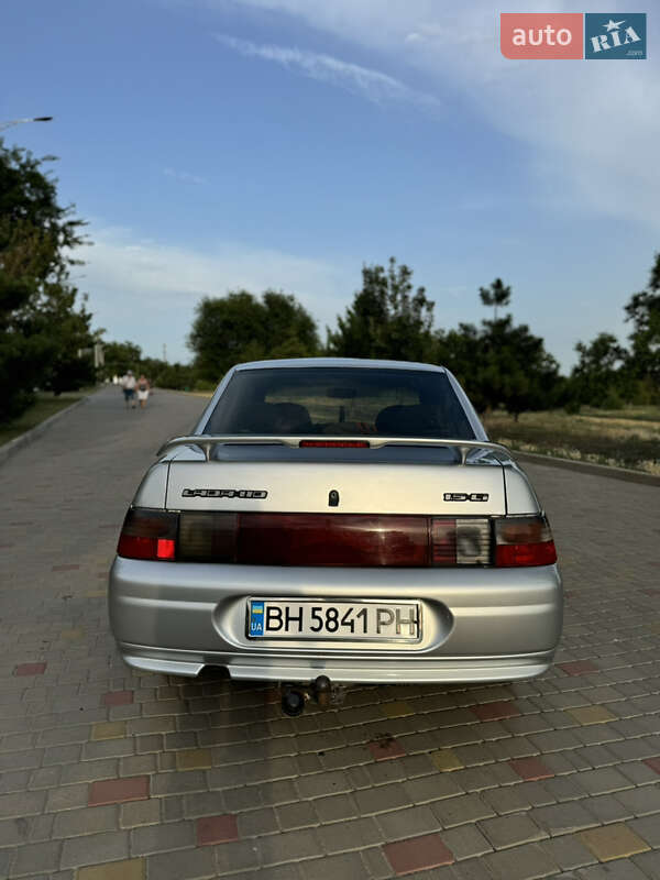 Седан ВАЗ / Lada 2110 2003 в Измаиле