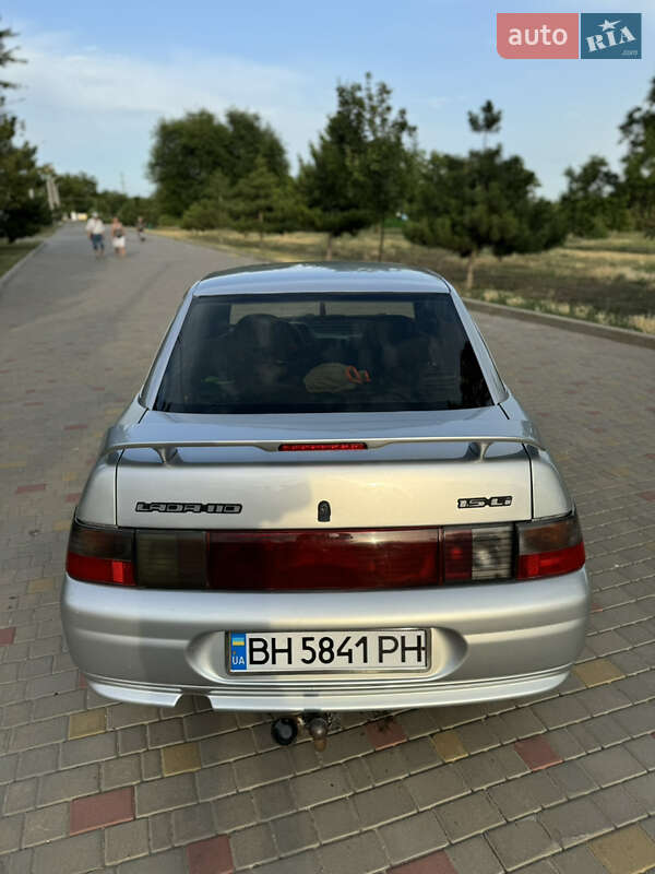 Седан ВАЗ / Lada 2110 2003 в Измаиле