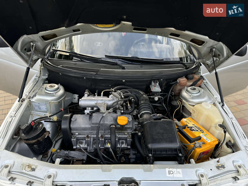 Седан ВАЗ / Lada 2110 2003 в Измаиле