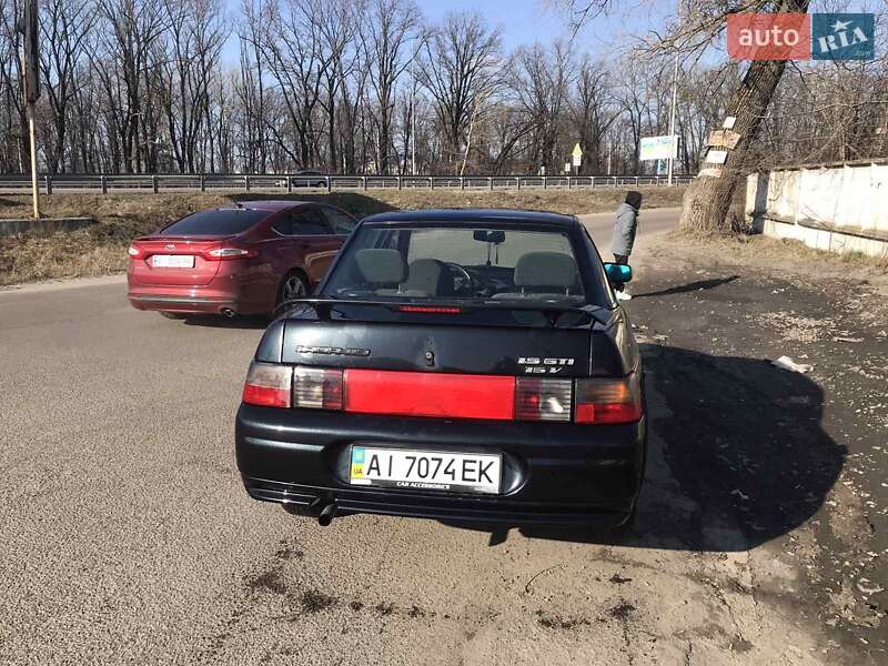 Седан ВАЗ / Lada 2110 2004 в Києві