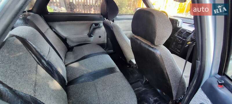 Седан ВАЗ / Lada 2110 2001 в Охтирці фото 10 Седан ВАЗ / Lada 2110 2001 в Охтирці