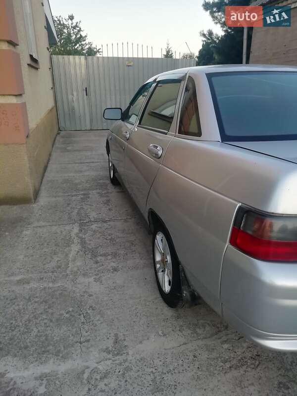 Седан ВАЗ / Lada 2110 2004 в Днепре