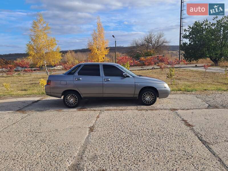 Седан ВАЗ / Lada 2110 2006 в Змиеве фото 9 Седан ВАЗ / Lada 2110 2006 в Змиеве