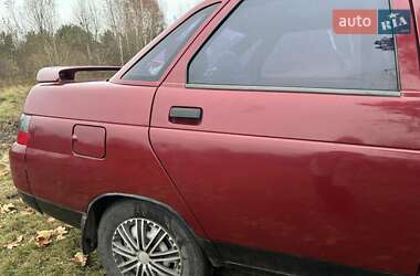 Седан ВАЗ 2110 2001 в 
