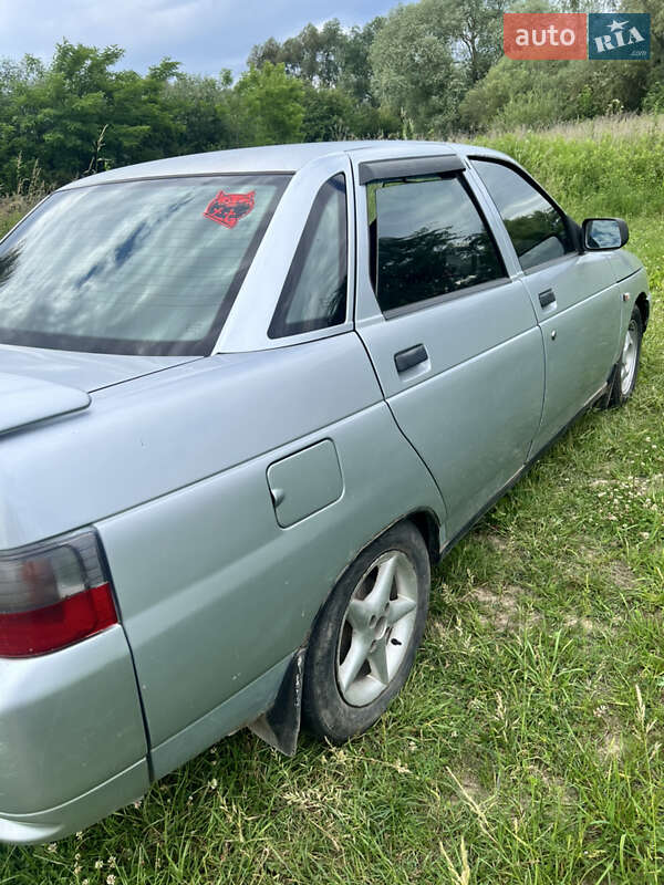 Седан ВАЗ / Lada 2110 2002 в Добромиле
