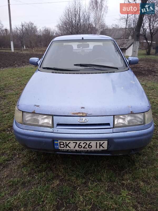 Седан ВАЗ 2110 2001 в 