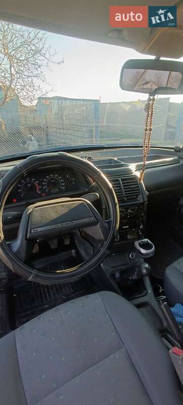 Седан ВАЗ / Lada 2110 2003 в Николаеве