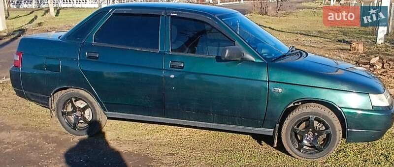 Седан ВАЗ / Lada 2110 2003 в Николаеве