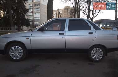 Седан ВАЗ 2110 2002 в 