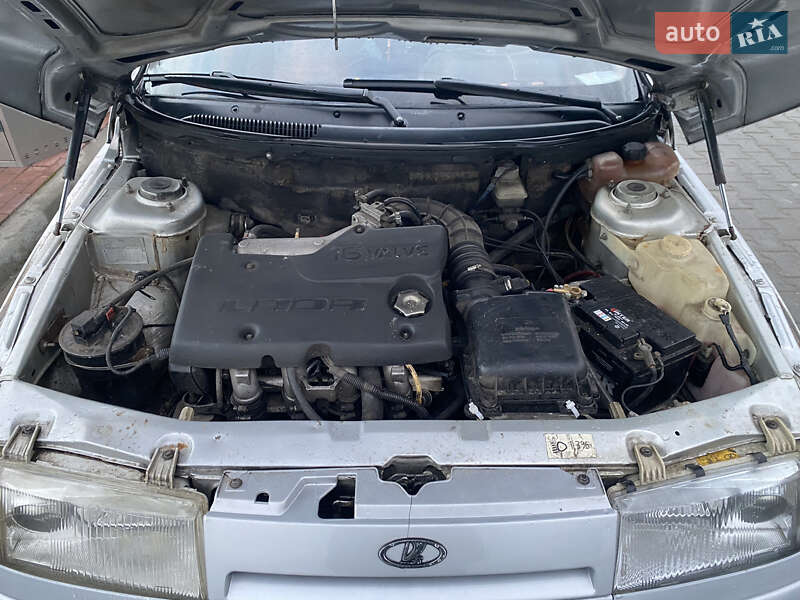 Седан ВАЗ / Lada 2110 2004 в Львові