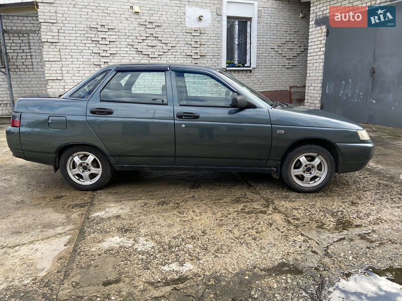 Седан ВАЗ 2110 2009 в 