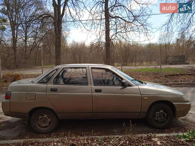 Седан ВАЗ / Lada 2110 2001 в Умани