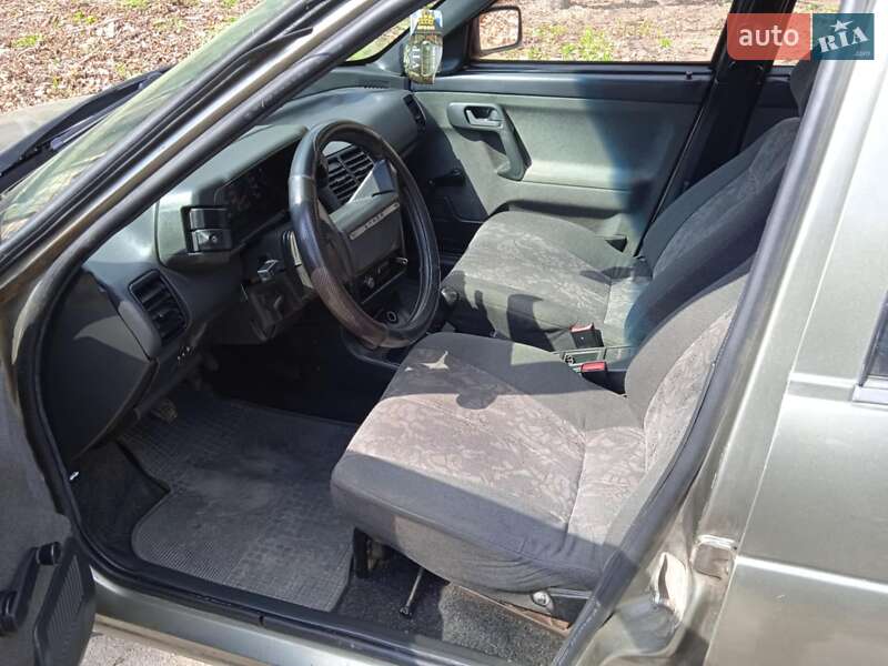 Седан ВАЗ / Lada 2110 2001 в Умани