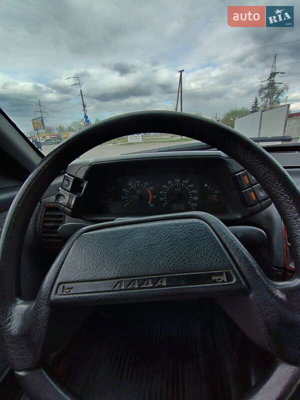 Седан ВАЗ / Lada 2110 2003 в Киеве