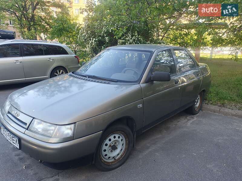 Седан ВАЗ / Lada 2110 2000 в Киеве