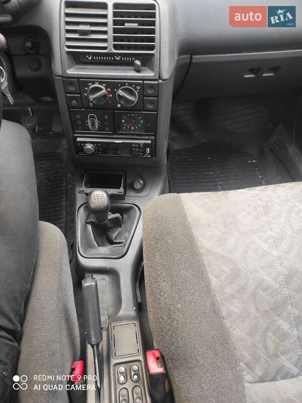 Седан ВАЗ / Lada 2110 2005 в Ровно