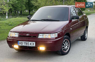 Седан ВАЗ 2110 2004 в 