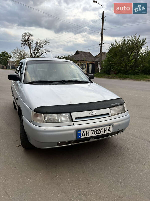 Седан ВАЗ 2110 2004 в 