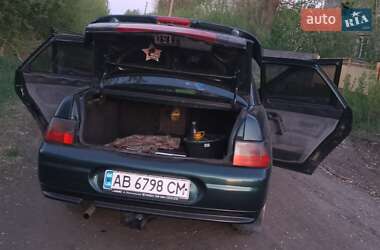 Седан ВАЗ / Lada 2110 2002 в 