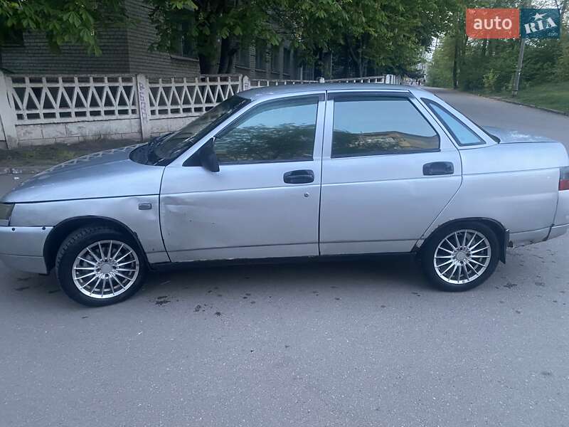 Седан ВАЗ / Lada 2110 2004 в Кривом Роге