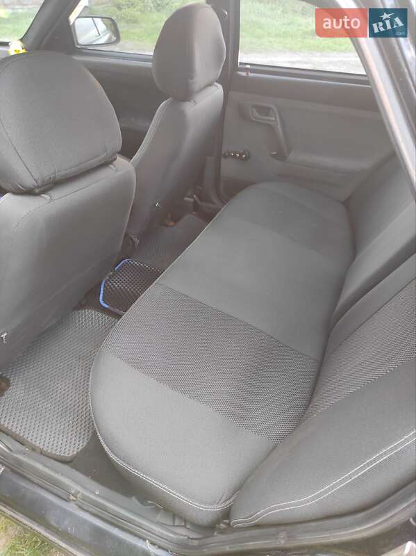 Седан ВАЗ / Lada 2110 2005 в Конотопе