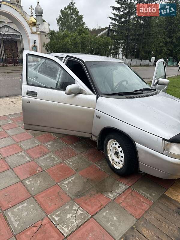 Седан ВАЗ 2110 2002 в 