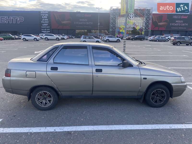 Седан ВАЗ / Lada 2110 2001 в Києві