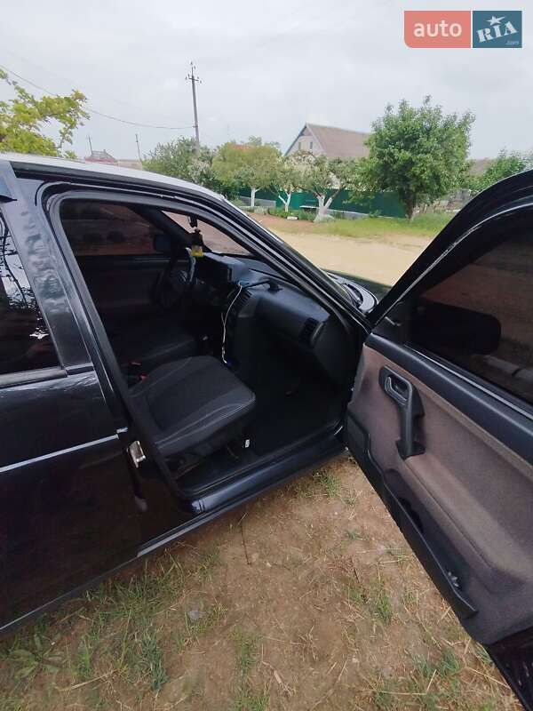 Седан ВАЗ / Lada 2110 2003 в Херсоне