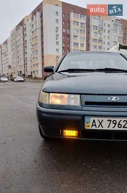 Седан ВАЗ 2110 2003 в 