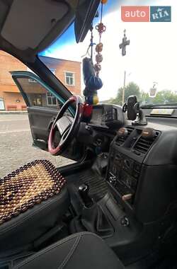Седан ВАЗ 2110 2000 в 