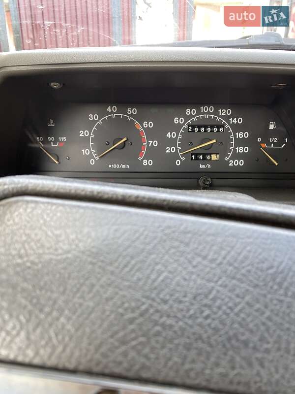 Седан ВАЗ / Lada 2110 2000 в Золочеве фото 9 Седан ВАЗ / Lada 2110 2000 в Золочеве