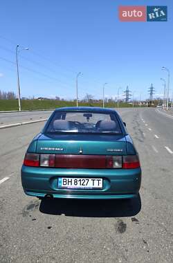 Седан ВАЗ 2110 2001 в 