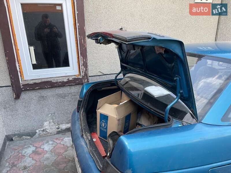 Седан ВАЗ / Lada 2110 2001 в Дніпрі