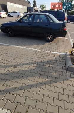 Седан ВАЗ 2110 2002 в 