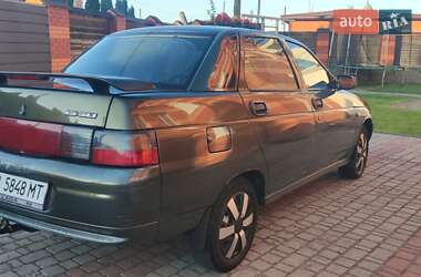 Седан ВАЗ 2110 2004 в 
