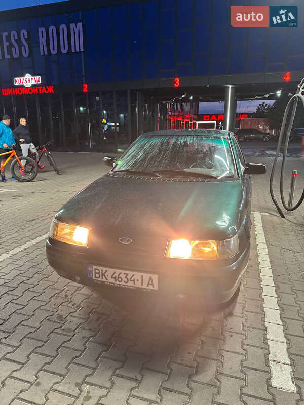 Седан ВАЗ 2110 2002 в 