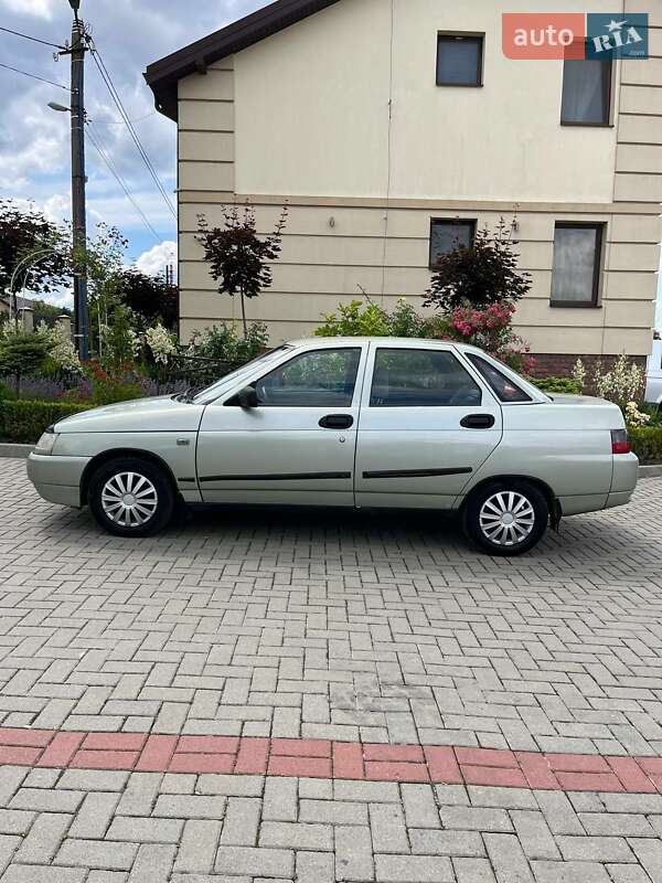 Седан ВАЗ / Lada 2110 2005 в Золочеве
