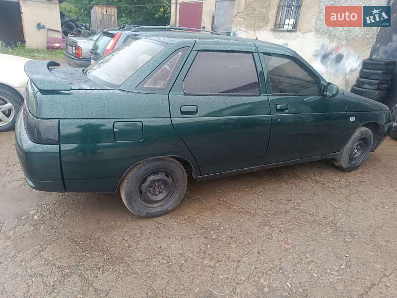 Седан ВАЗ / Lada 2110 2000 в Перегінське