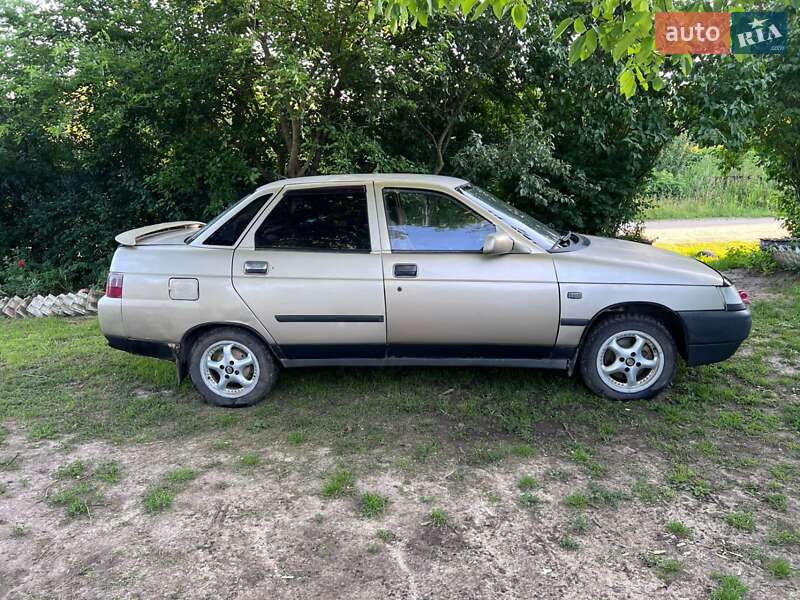 Седан ВАЗ / Lada 2110 2000 в Ярмолинцях
