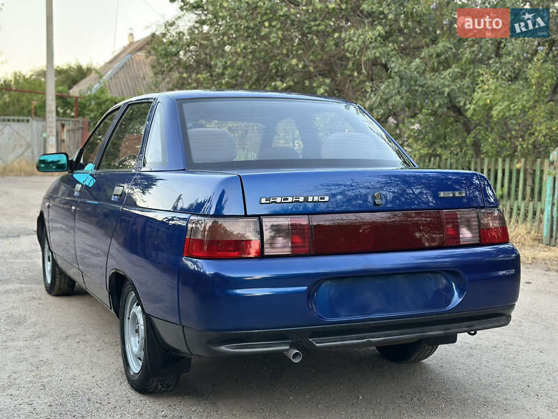Седан ВАЗ / Lada 2110 2000 в Запорожье
