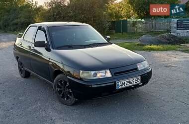 Седан ВАЗ 2110 2004 в 