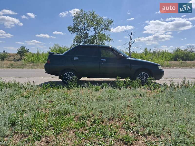 Седан ВАЗ / Lada 2110 2002 в Каневе