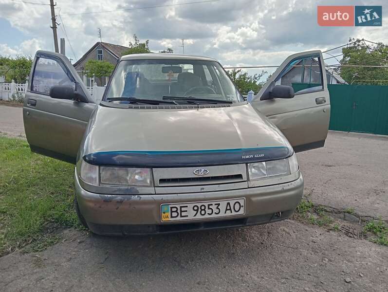 Седан ВАЗ / Lada 2110 2002 в Николаеве
