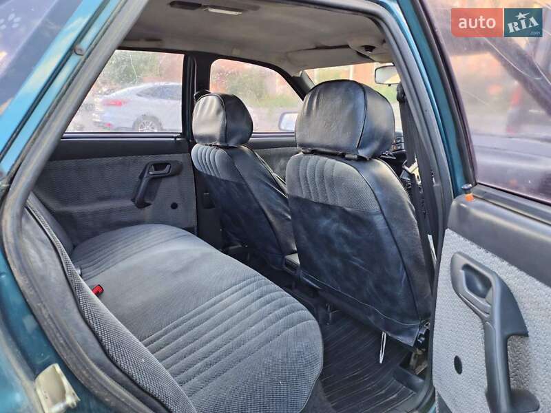 Седан ВАЗ / Lada 2110 2001 в Харькове