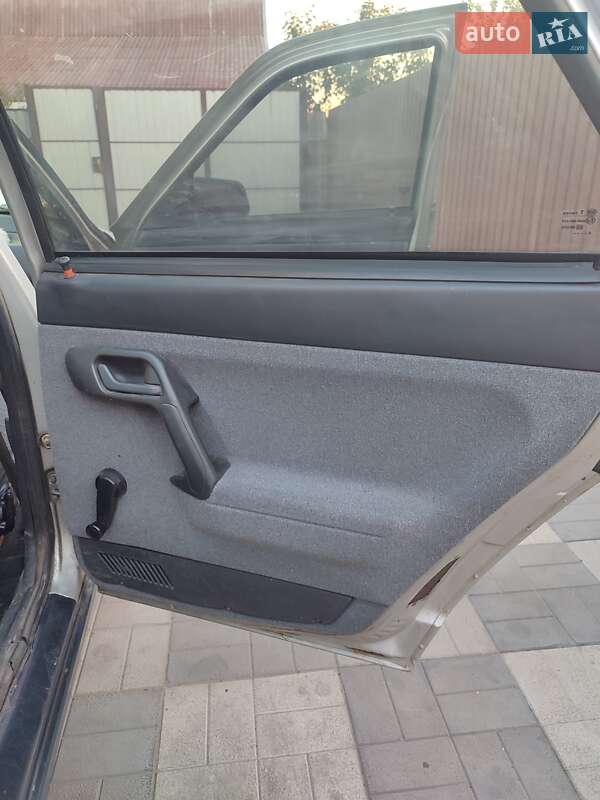 Седан ВАЗ / Lada 2110 2005 в Новомосковске фото 9 Седан ВАЗ / Lada 2110 2005 в Новомосковске