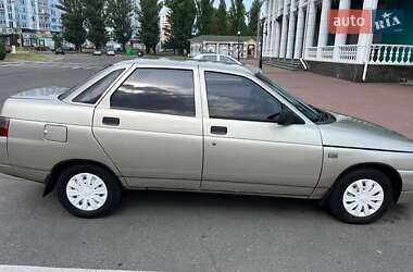 Седан ВАЗ 2110 2001 в 