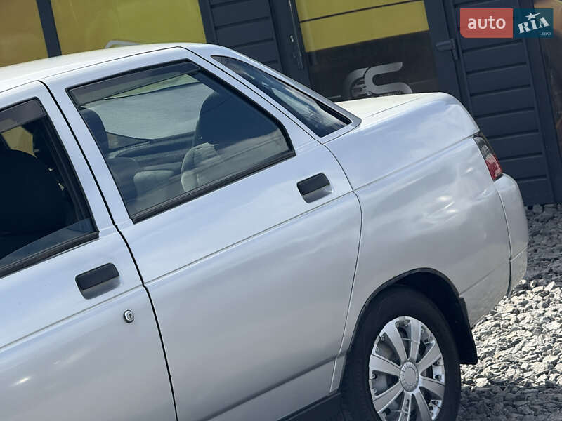 Седан ВАЗ / Lada 2110 2006 в Стрые