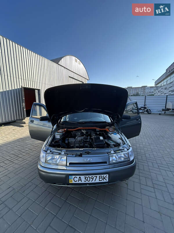 Седан ВАЗ / Lada 2110 1999 в Черкасах