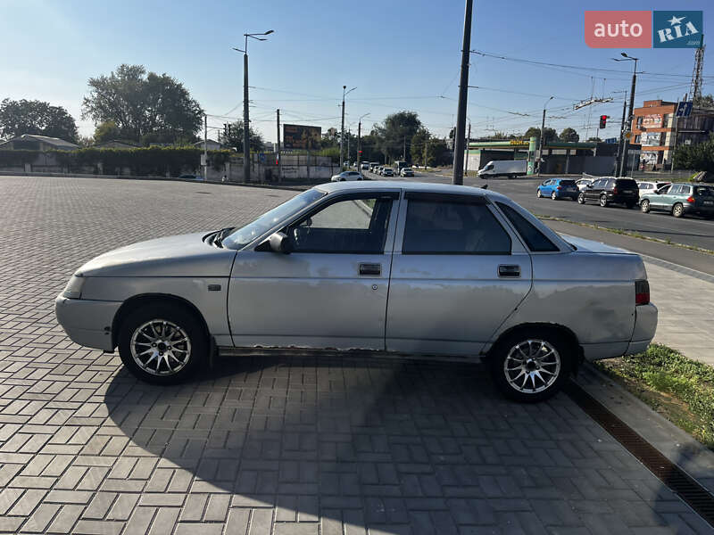 Седан ВАЗ / Lada 2110 2004 в Дніпрі