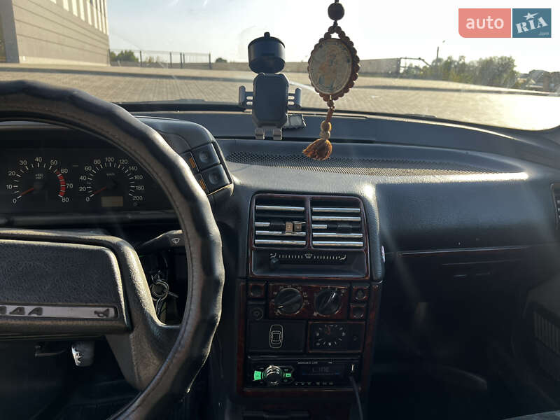 Седан ВАЗ / Lada 2110 2004 в Дніпрі